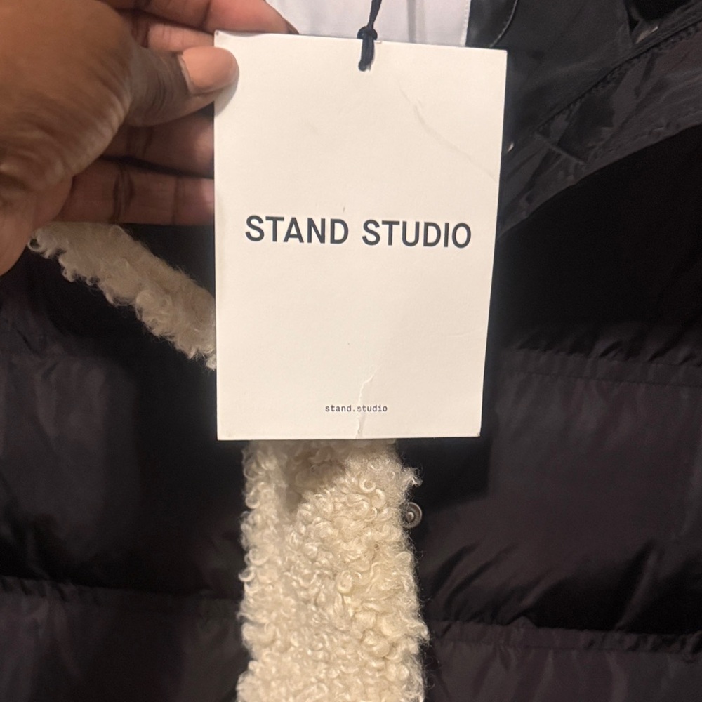 Stand Studio Black Puffer with Tan Sherpa Details - Picture 6 of 8